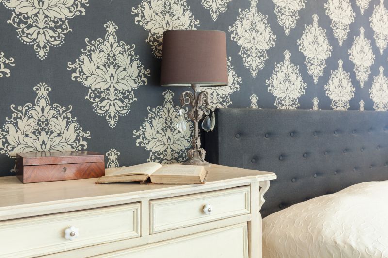 Elegant Patterned Wallpaper